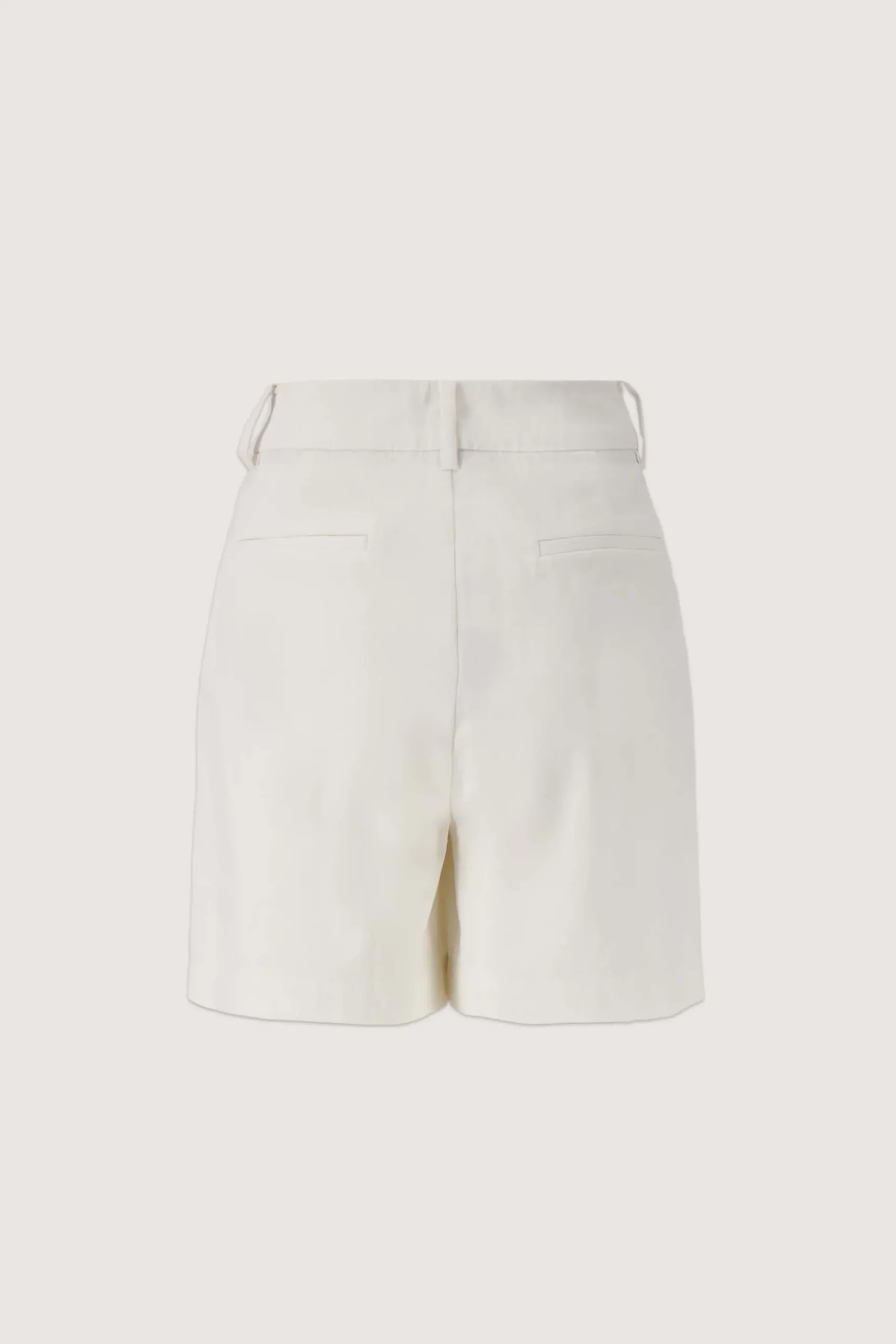 bermuda met fancy tape aan binnenkant