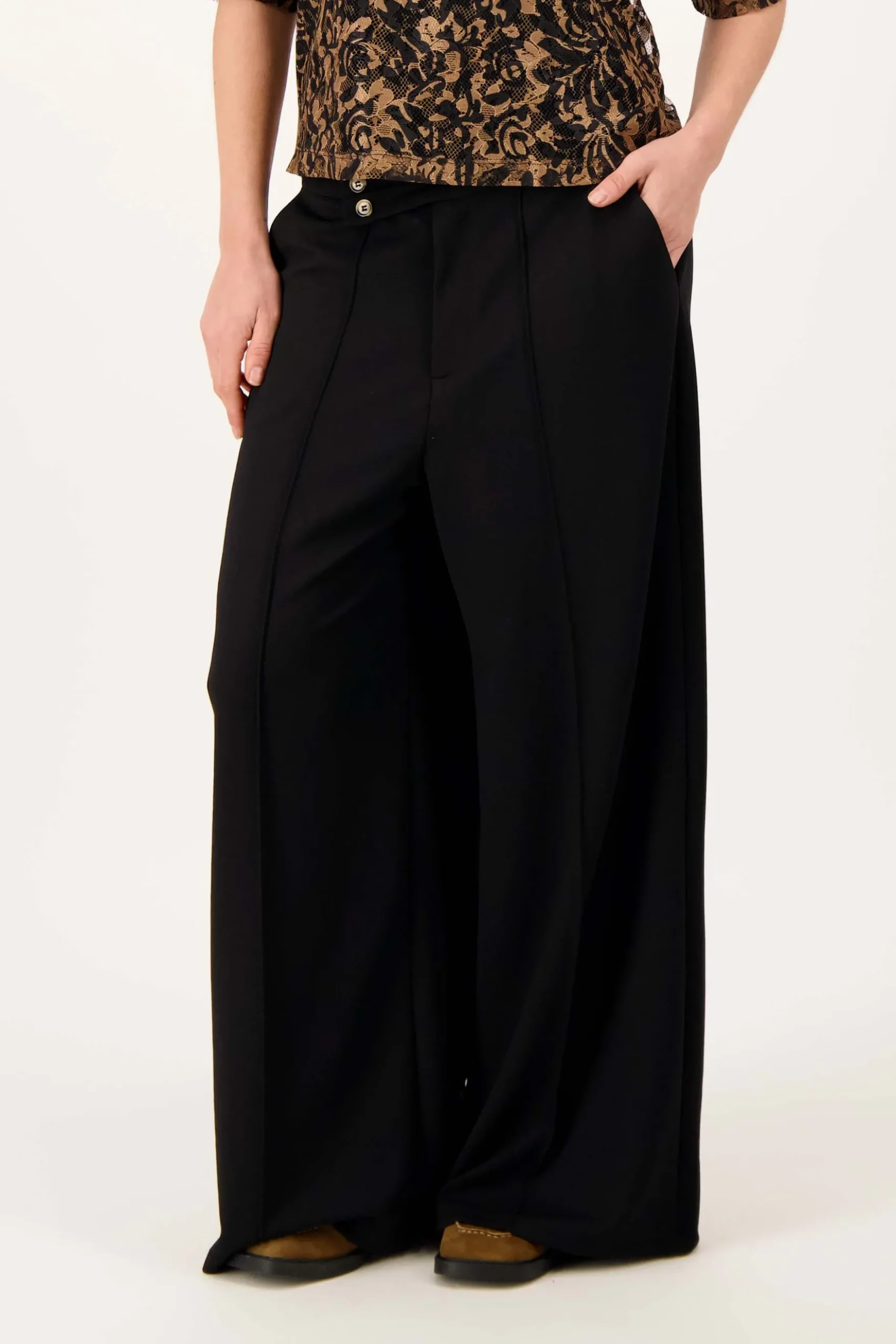 broek in superstretch met bandplooi
