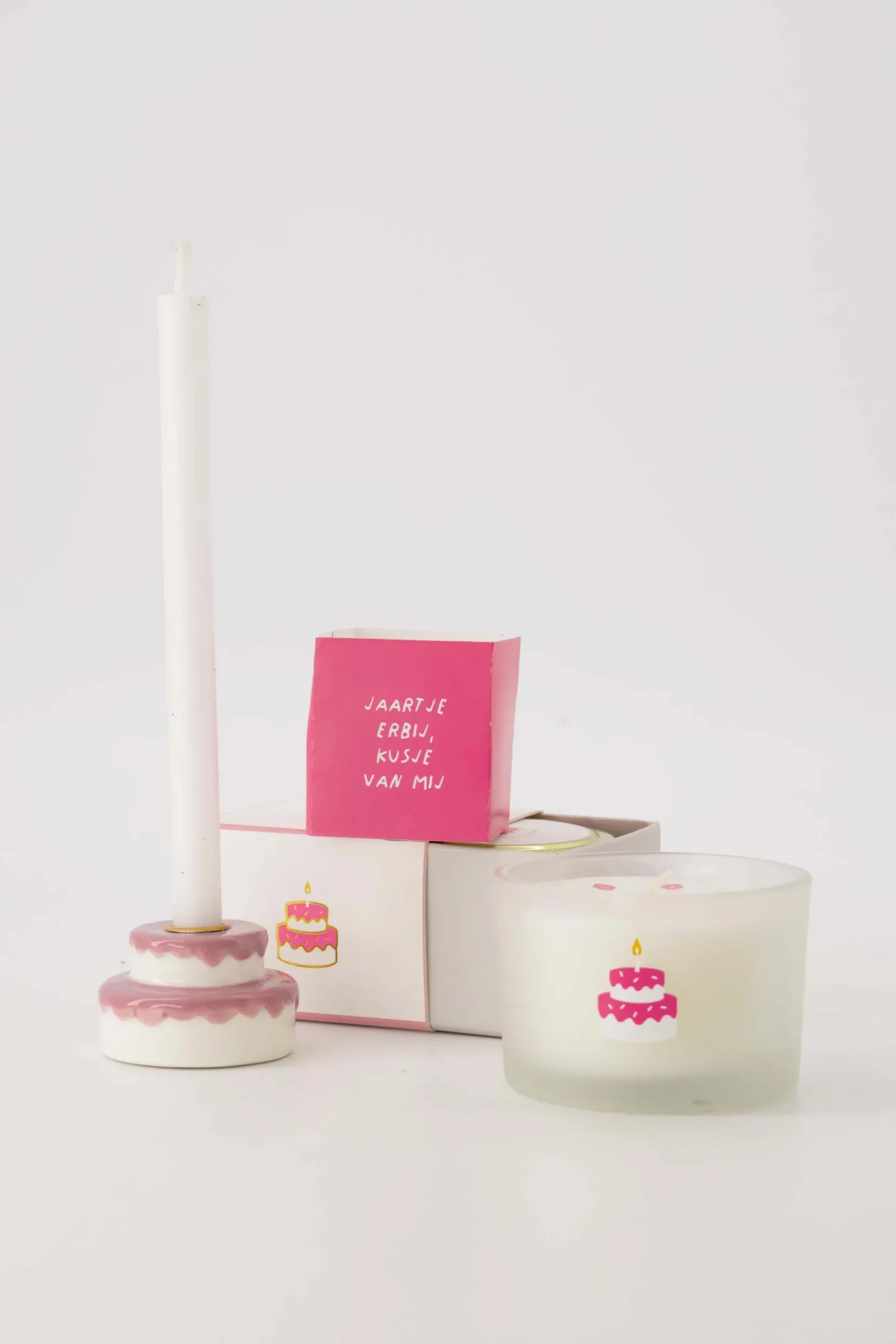 geurkaars tinnen in schuifdoosje gefeliciteerd taart wit/roze