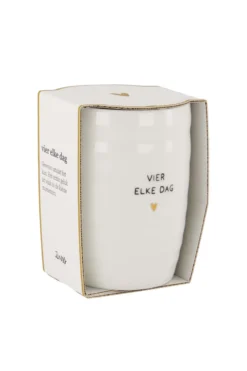 koffiemok vier elke dag
