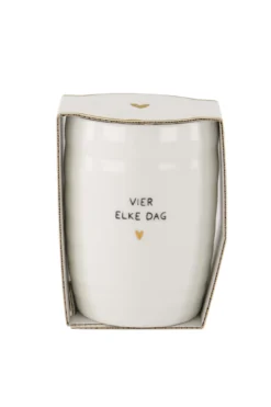 koffiemok vier elke dag