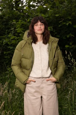 korte bubblecoat met teddy details