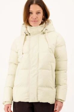 korte bubblecoat met teddy details