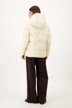 korte bubblecoat met teddy details