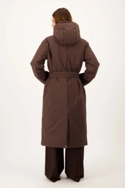 lange padded jas met riem