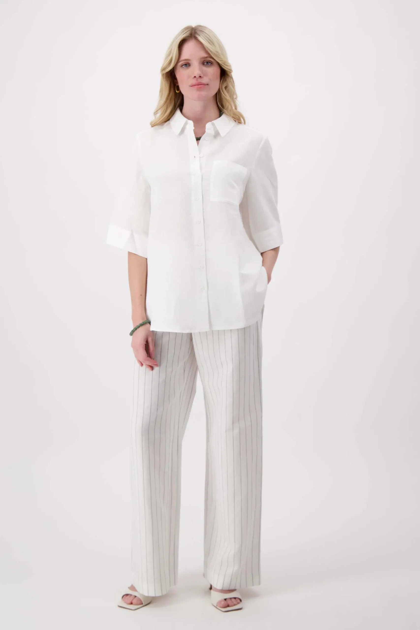Linnen blouse met rug detail knopen