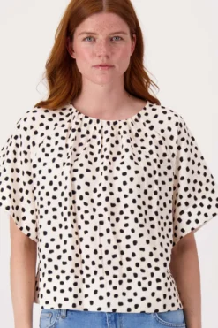 raglan top met stippen print