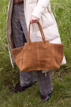 suede shopper