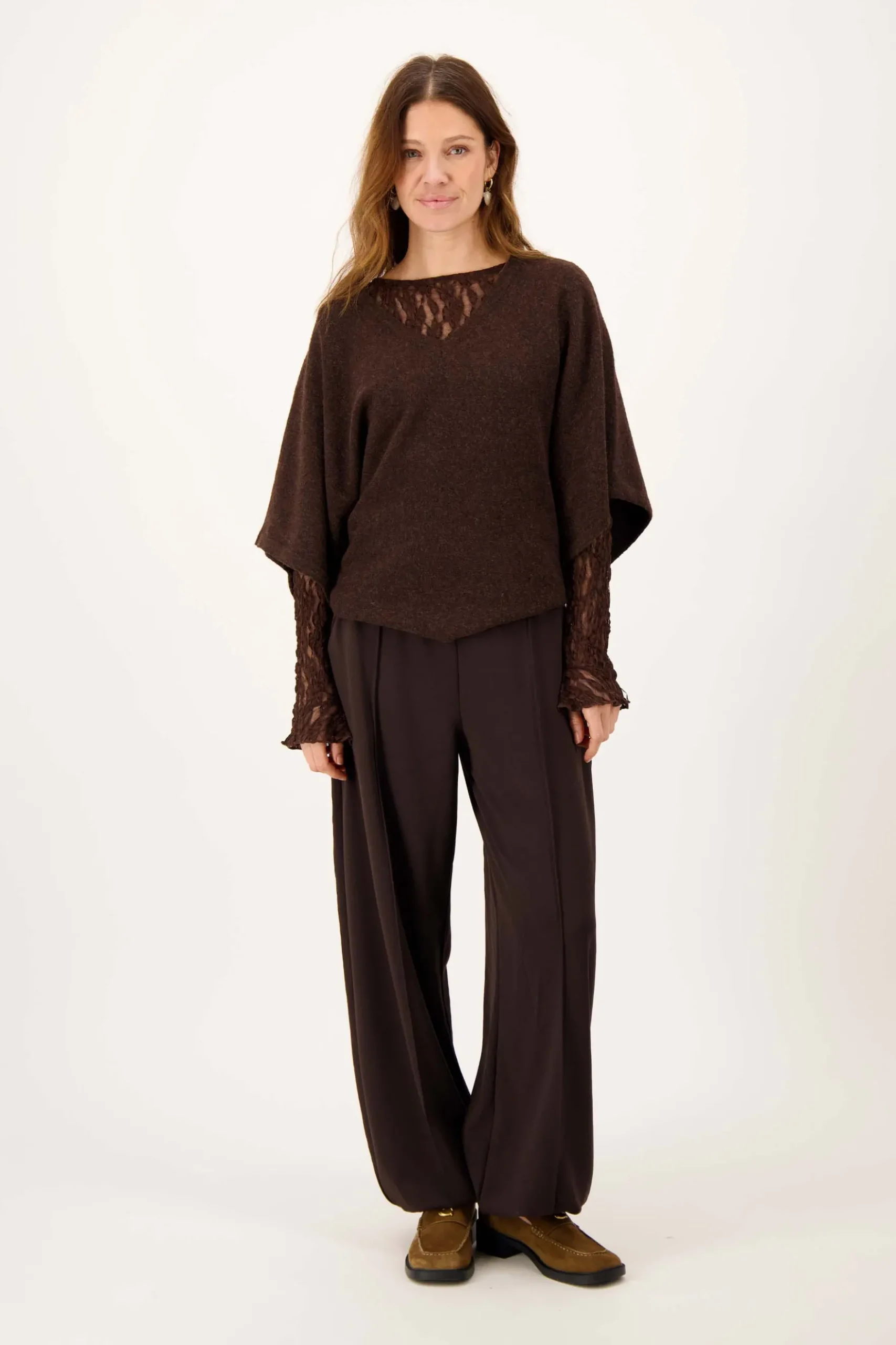 top van stretch kant met ruffle mouw