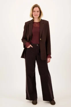 top van stretch kant met ruffle mouw