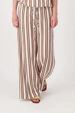 wijde broek met strepen