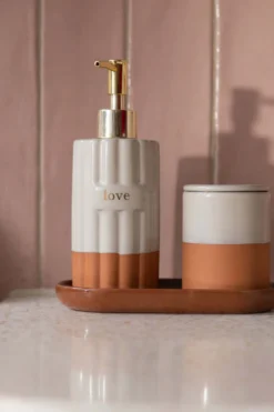 zeepdispenser terracotta love